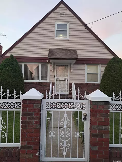 221-19 103rd Ave, Queens Village, NY 11429