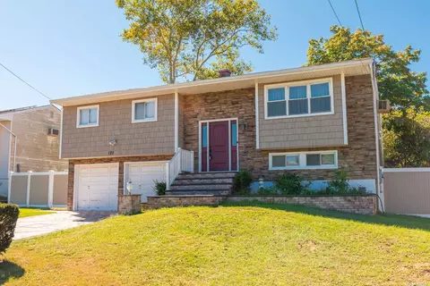 120 Junard Dr, Bay Shore, NY 11706