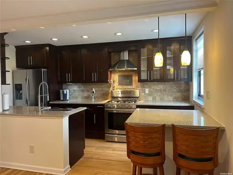 160-34 Cross Island Pkwy #6-202, Whitestone, NY 11357