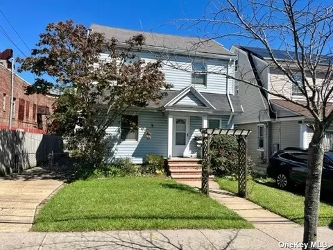 88-11 205th St, Hollis, NY 11423