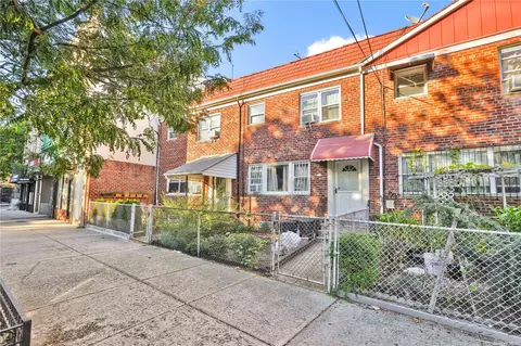 25-09 Newtown Ave, Long Island City, NY 11102