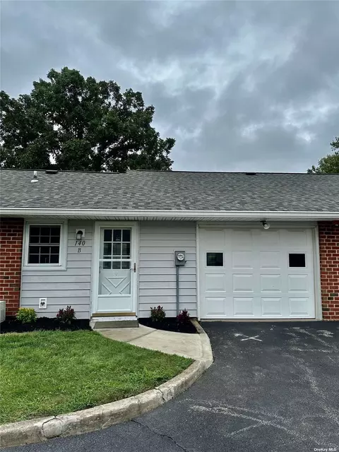 140 Eastbourne #B, Ridge, NY 11961