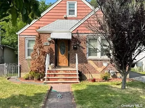 70 Norfolk Dr, Elmont, NY 11003