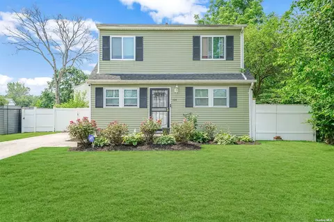 104 Irving Ave, Wyandanch, NY 11798