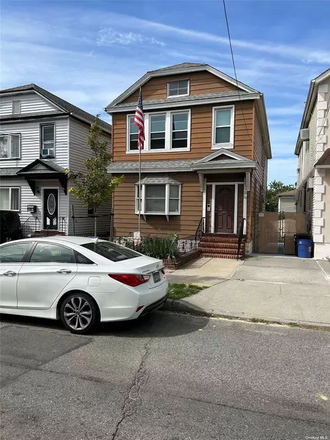 23-20 121st St, College Point, NY 11356