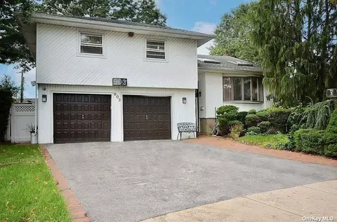 903 Prescott Ct, Valley Stream, NY 11581