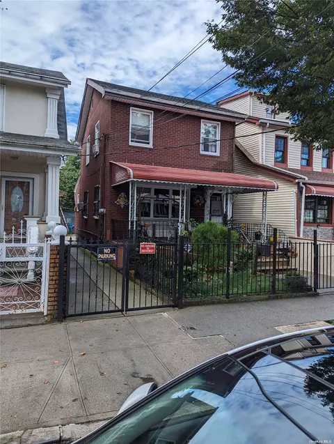 103-06 118 St, Richmond Hill, NY 11418