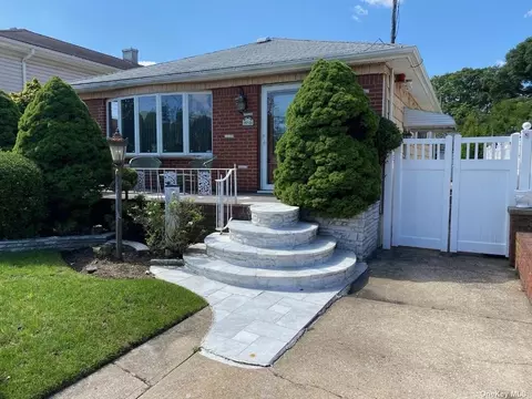 157-24 81st St, Howard Beach, NY 11414