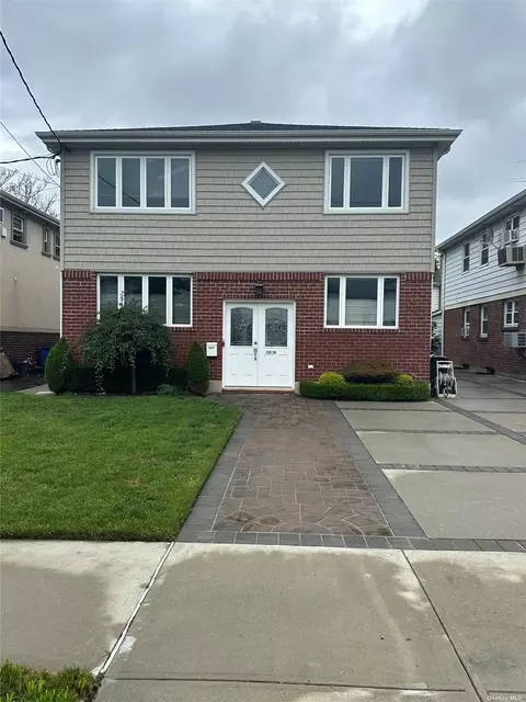 155-36 Lahn St, Howard Beach, NY 11414