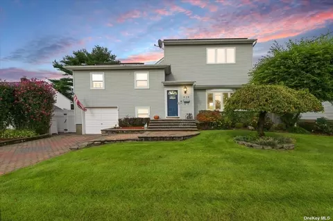 412 Broadway, Massapequa Park, NY 11762