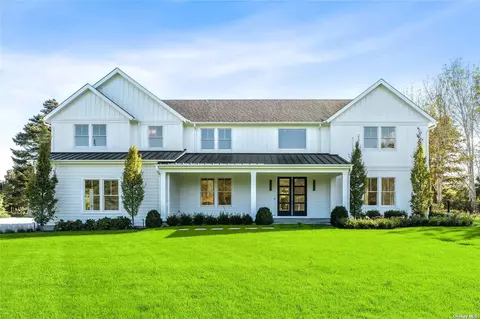 74 Shinnecock Hills Rd, Southampton, NY 11968