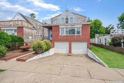75 E Fulton St, Long Beach, NY 11561