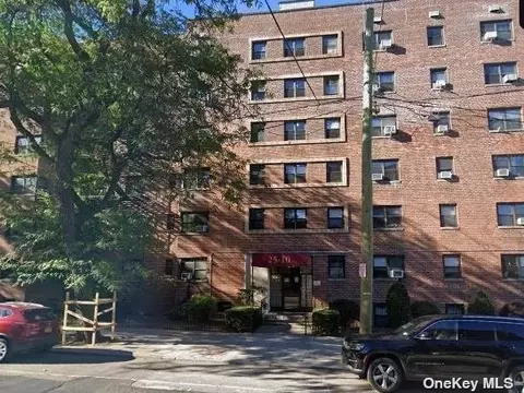25-14 31st Ave #6C, Astoria, NY 11106