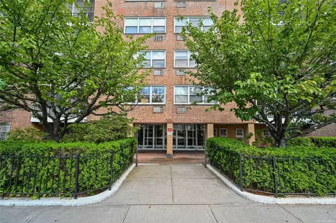 90-59 56th Ave #1G, Elmhurst, NY 11373