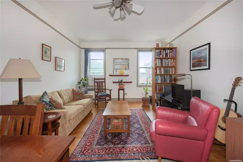 72-17 34 Ave #3P, Jackson Heights, NY 11372