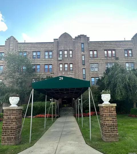 29 Woodmere Blvd #1-E, Woodmere, NY 11598