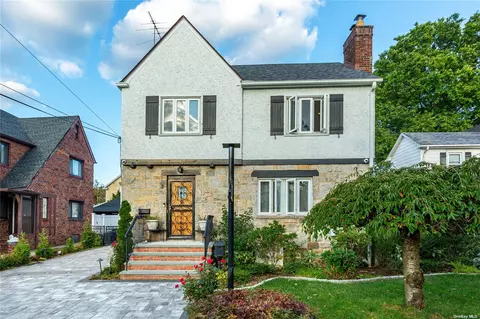 38-33 209th St, Bayside, NY 11361