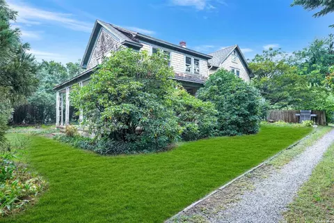 43475 Route 25, Peconic, NY 11958