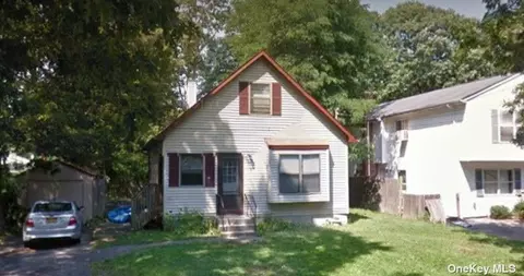 169 Shinnecock Ave # a, Mastic, NY 11950