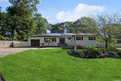 177 Carroll Ave, Ronkonkoma, NY 11779