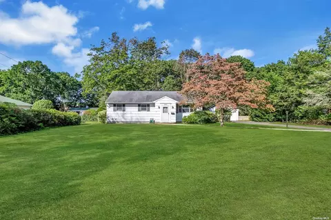 772 Sylvan Ave, Bayport, NY 11705