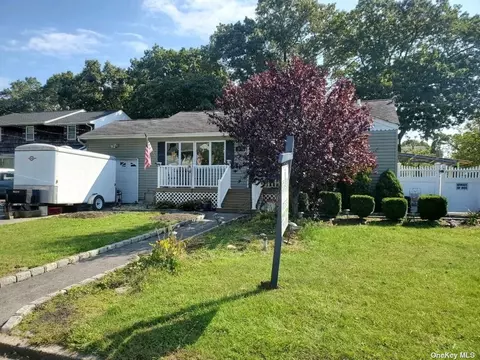 150 Howard St, Port Jefferson Station, NY 11776