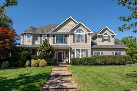 1 Upton, Shoreham, NY 11786