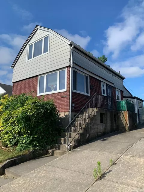 58-14 Oceania St, Bayside, NY 11364