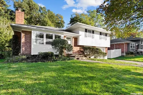 16 Jameson Ct, East Northport, NY 11731