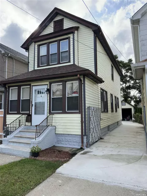 225-06 95th Ave, Floral Park, NY 11001