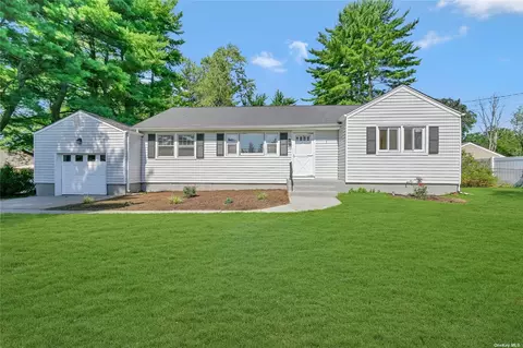 3 Ralph Ave, Brentwood, NY 11717