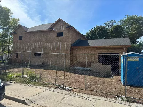 201 N 1st St, Bethpage, NY 11714