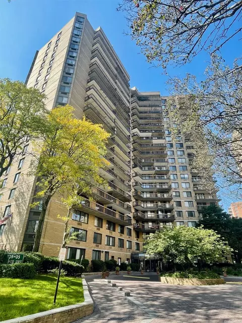 138-35 Elder Ave #7H, Flushing, NY 11355