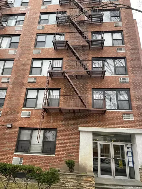 76-26 113 St #1B, Forest Hills, NY 11375