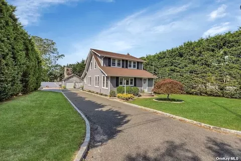 7 Lakeview, Eastport, NY 11941