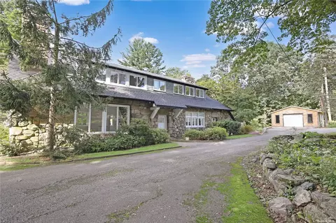 464 Smith Ridge Rd, Lewisboro, NY 10590
