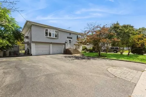 1945 Jones Ave, Wantagh, NY 11793