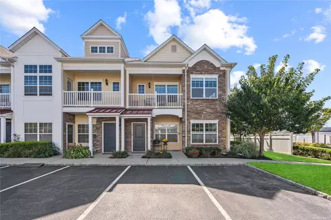 70 Barley Ln #., Patchogue, NY 11772