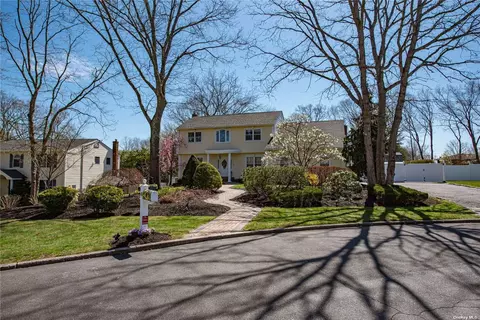 4 Athena, Dix Hills, NY 11746