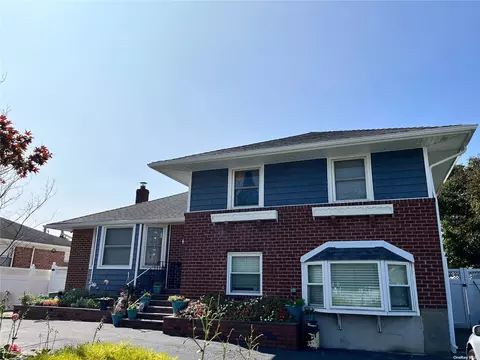 3968 Hahn Ave, Bethpage, NY 11714
