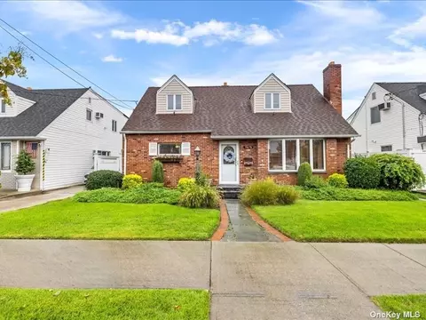 158-35 87th St, Howard Beach, NY 11414