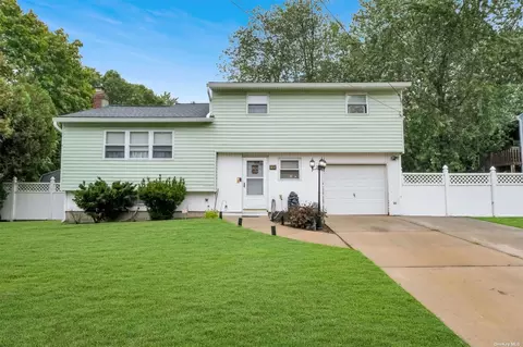 128 Ruland Rd, Selden, NY 11784
