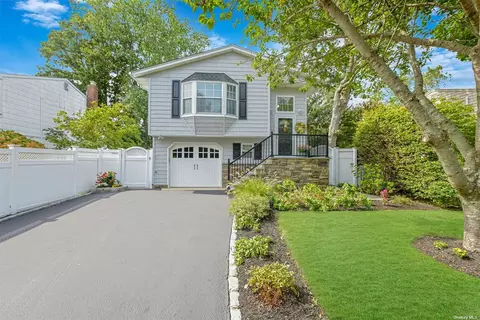 226 Barrett Ave, Bayport, NY 11705
