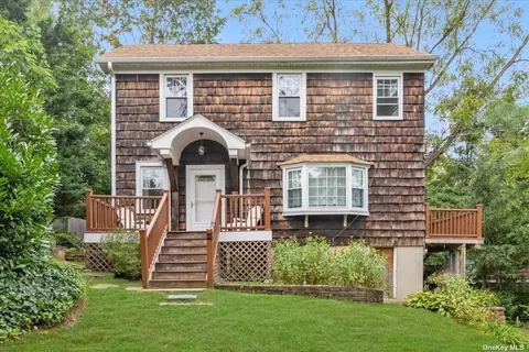 103 Buckram Rd, Locust Valley, NY 11560