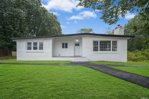 44 Hawkins Rd, Centereach, NY 11720