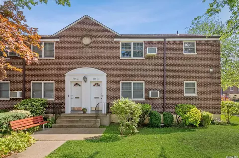249-10 60th Ave #394-U, Little Neck, NY 11362