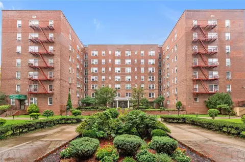 105-24 63 Dr #1K, Forest Hills, NY 11375