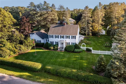 110 Sleepy Hollow Ln, Southold, NY 11971
