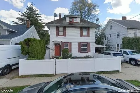 6 Duryea Pl, Hempstead, NY 11550