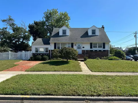 3051 Grand Blvd, Baldwin, NY 11510